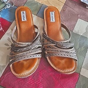 Not rated Sandals